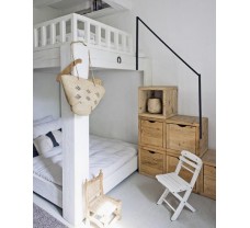 Сучасне ліжко з драбиною-комодом Кантрі